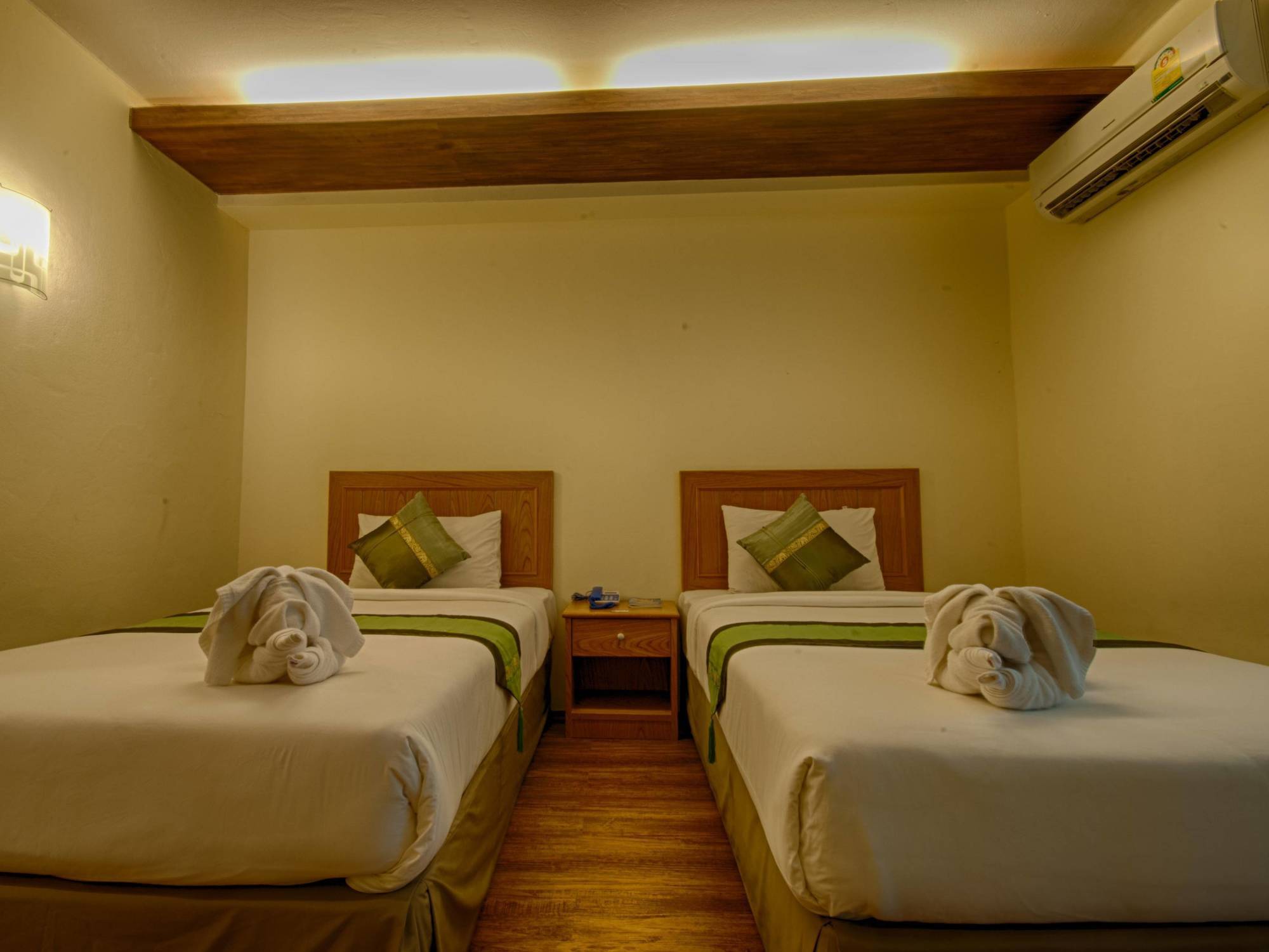 Tm Land Hotel Phra Nakhon Si Ayutthaya Exterior photo